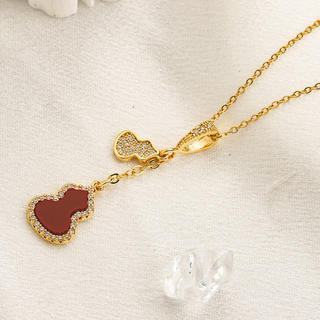 Pendant 44