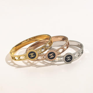 Bracelet 74