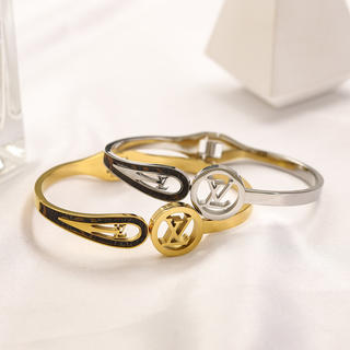 Bracelet 124