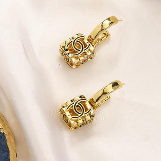 Earrings 206