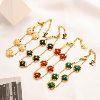 Earrings 582
