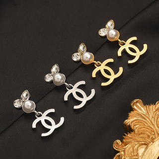 Earrings 707