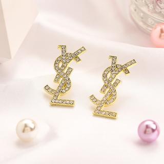 Earrings 921
