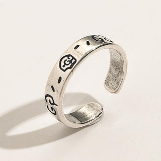 Ring 982
