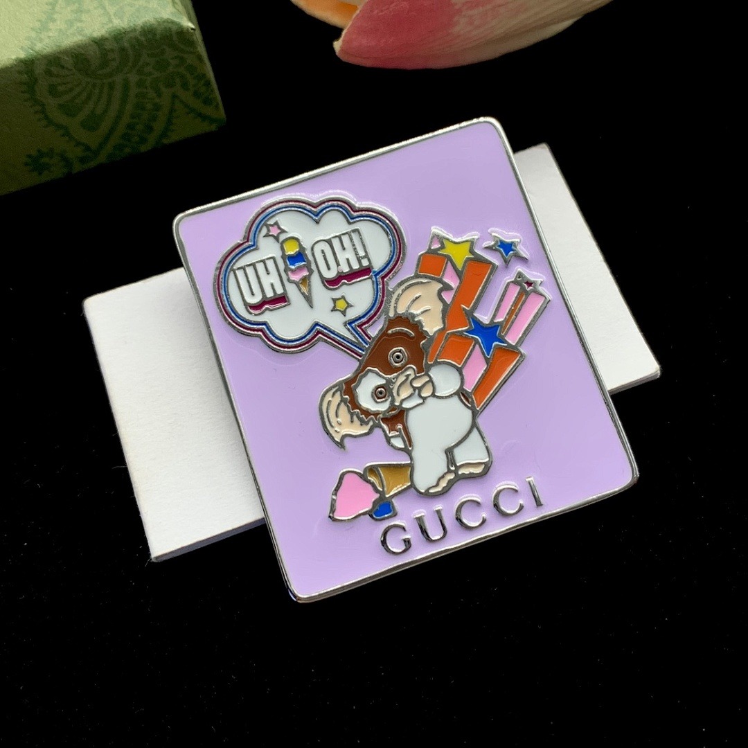 Brooch 70
