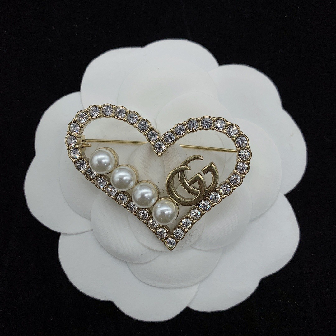 Brooch 94
