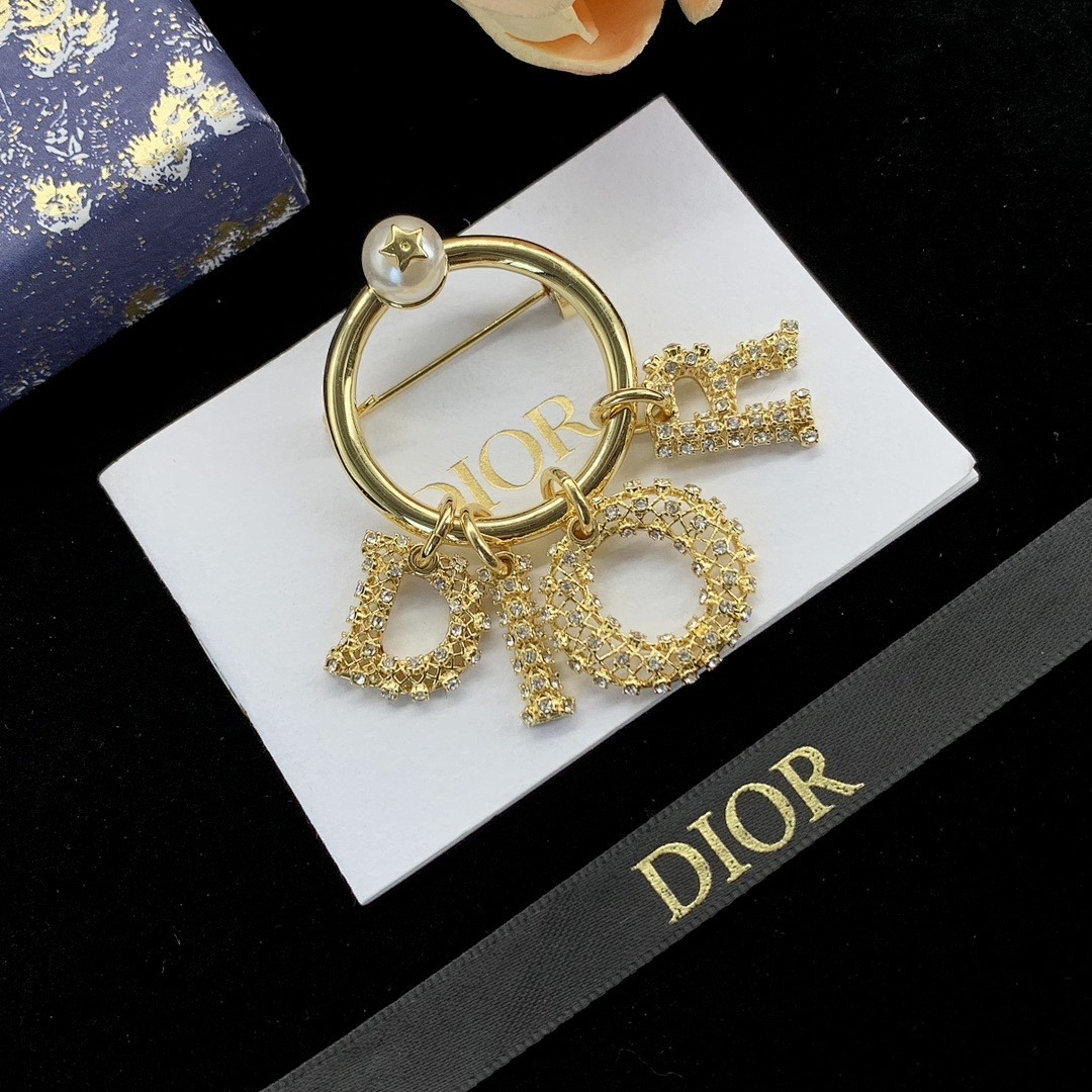 Brooch 178