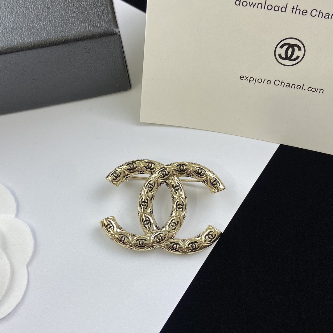 Brooch 185