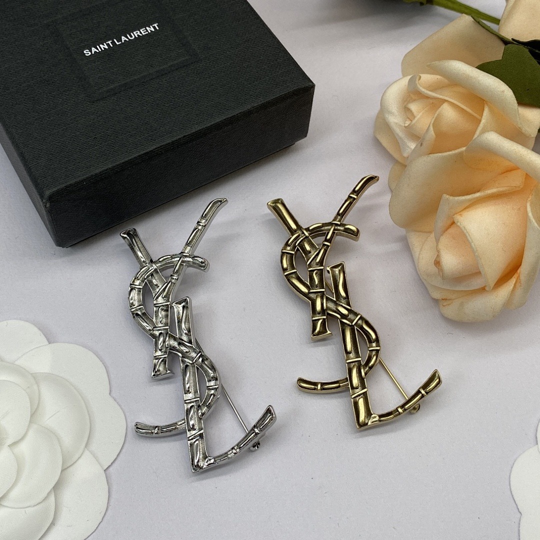 Brooch 190