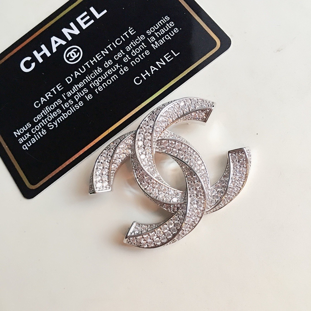 Brooch 237