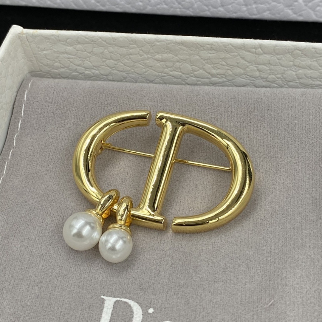 Brooch 276