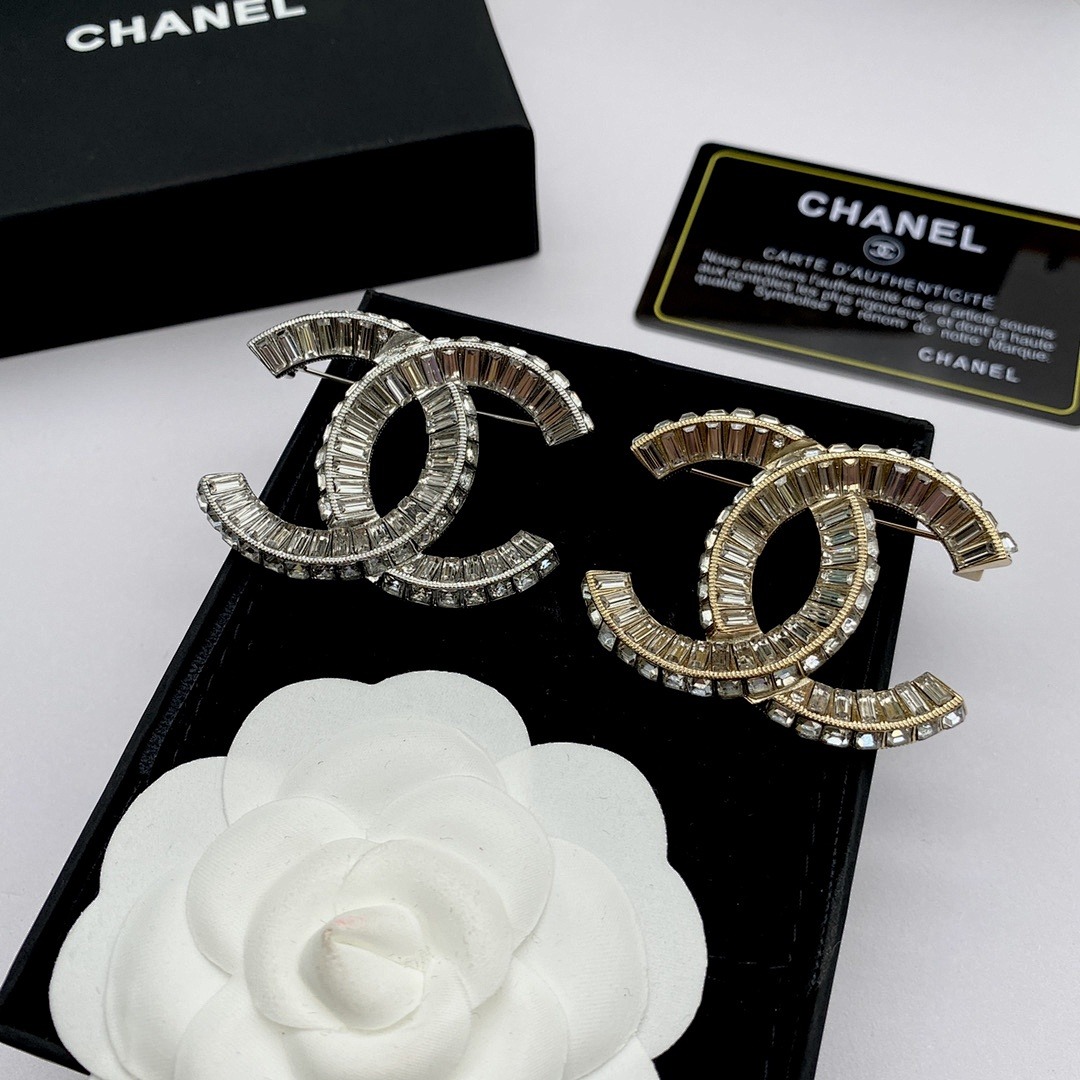 Brooch 291