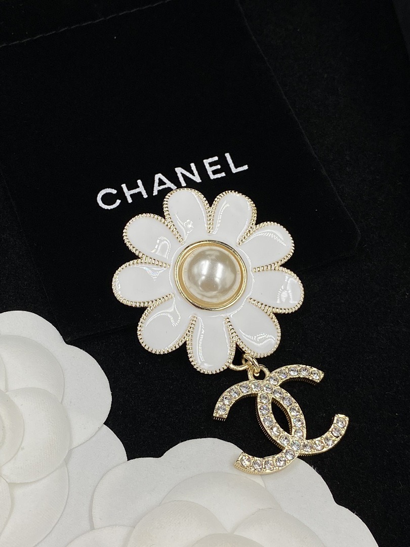 Brooch 329