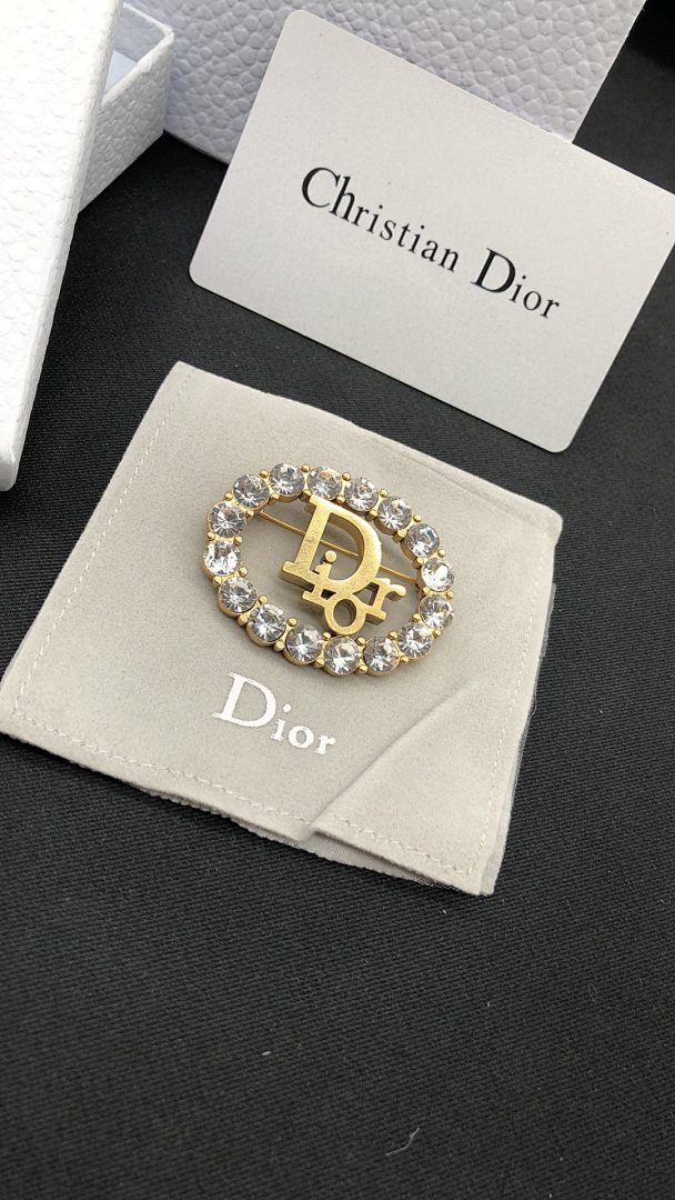Brooch 344