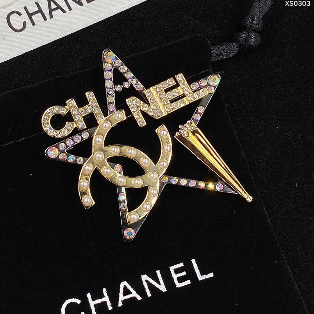 Brooch 359