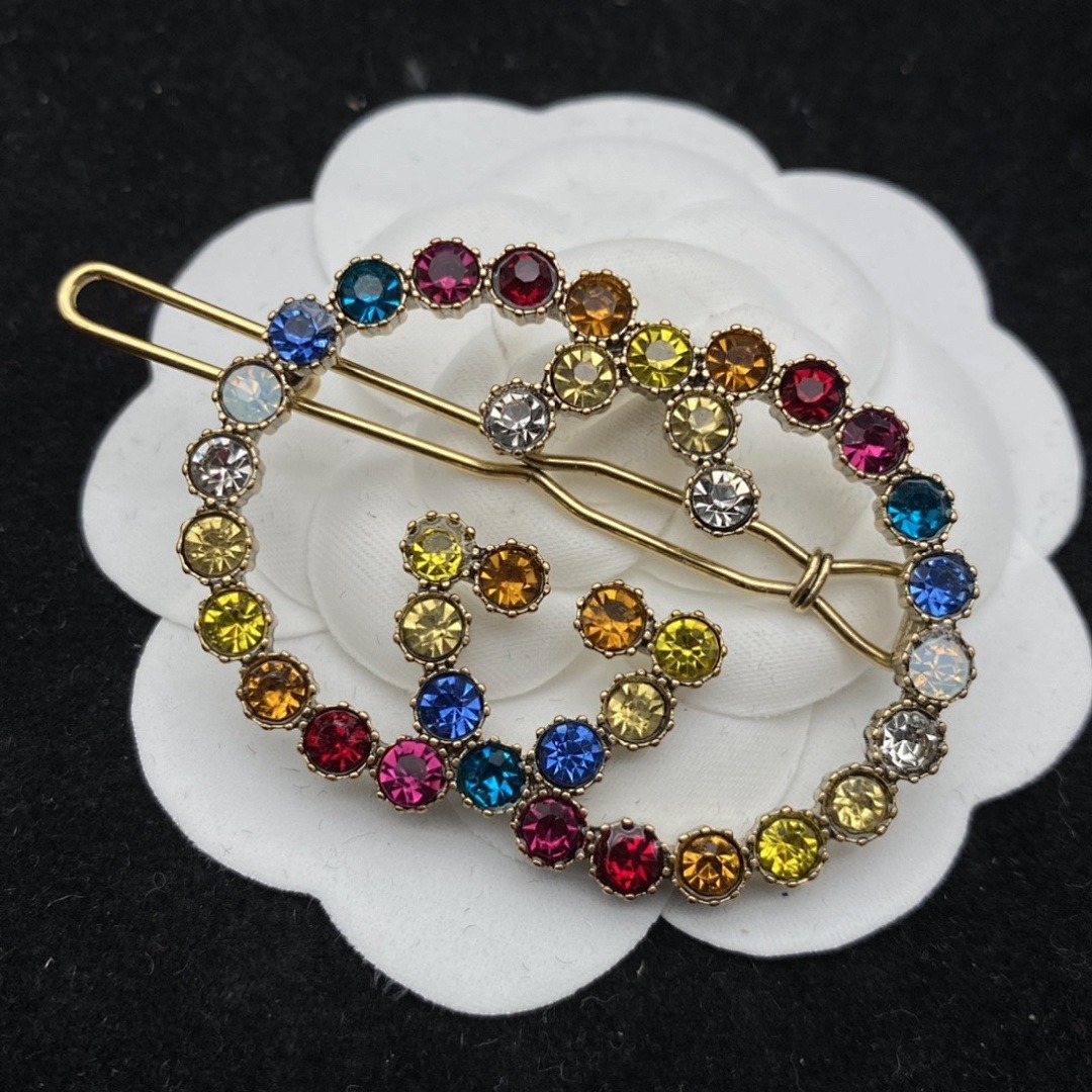 Brooch 365