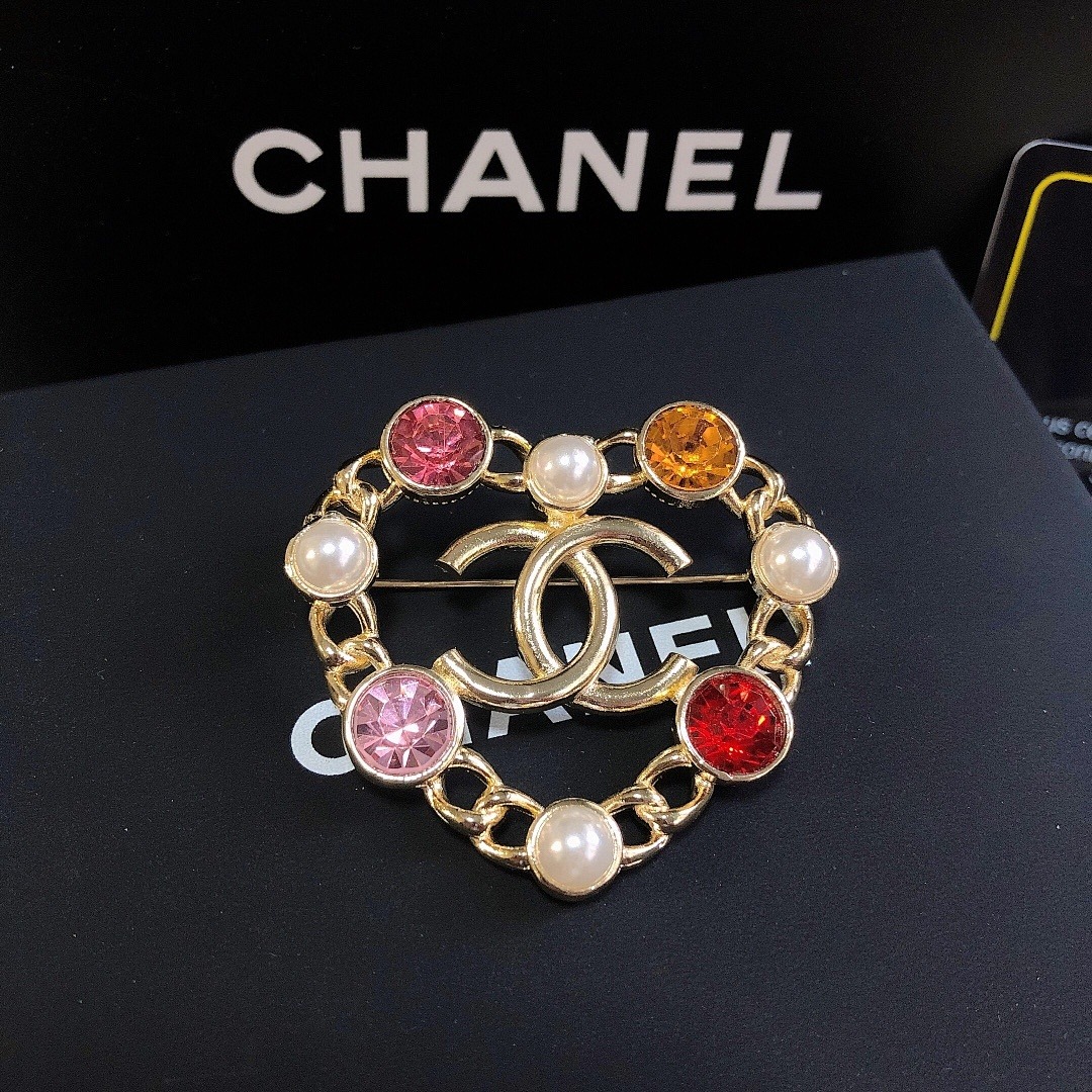 Brooch 381