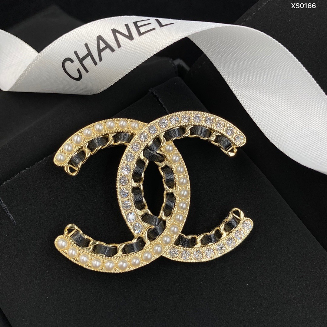 Brooch 387