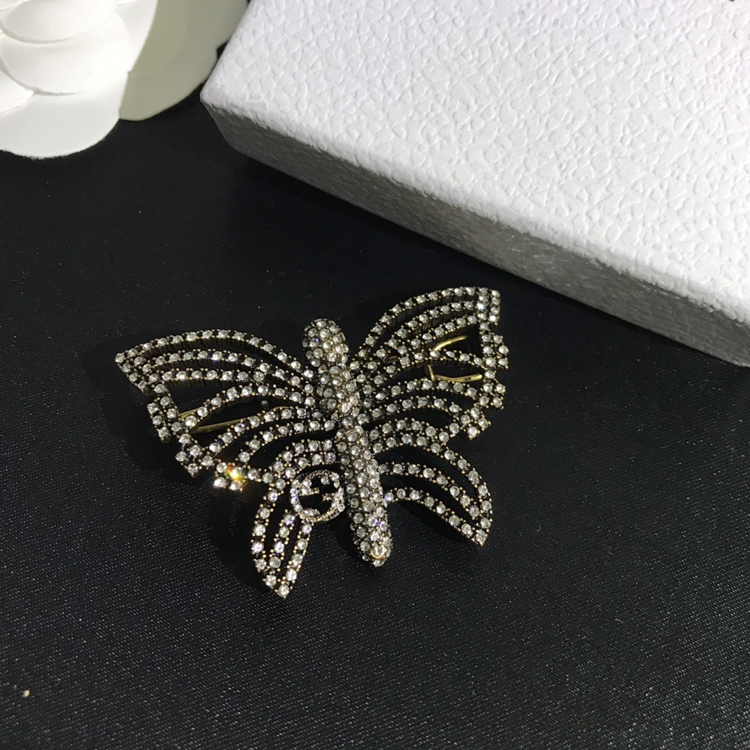 Brooch 417