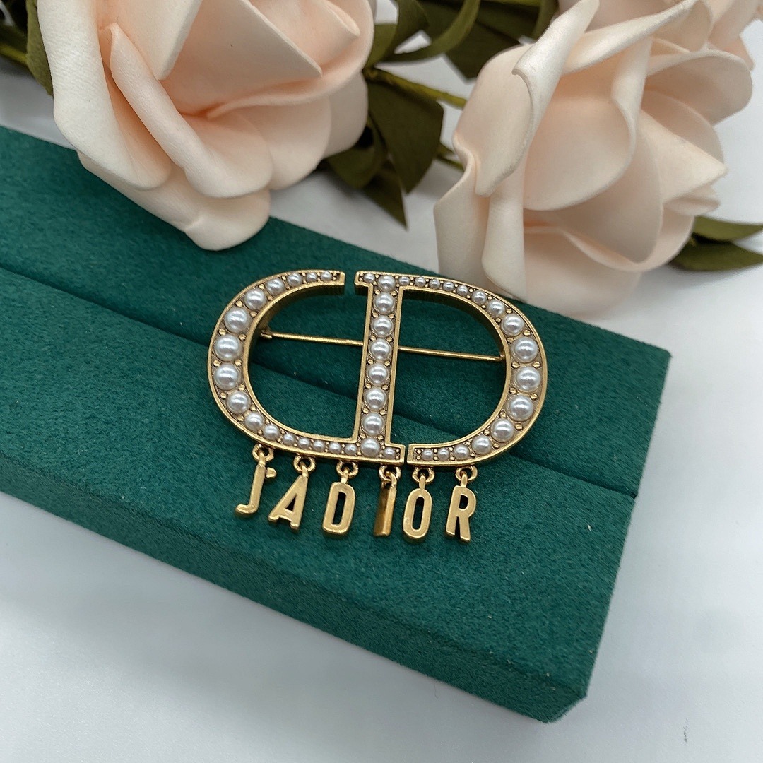 Brooch 429