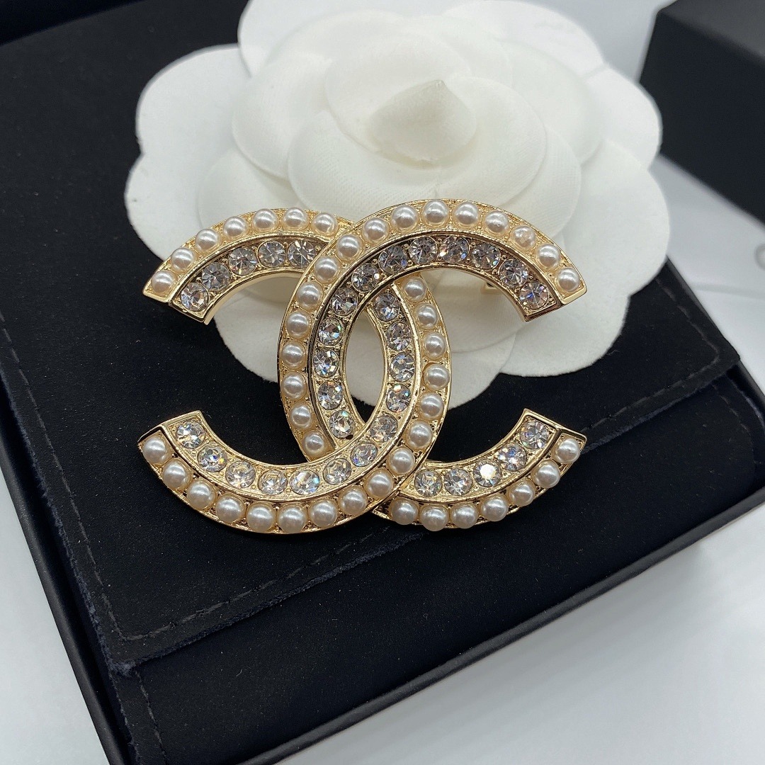 Brooch 442