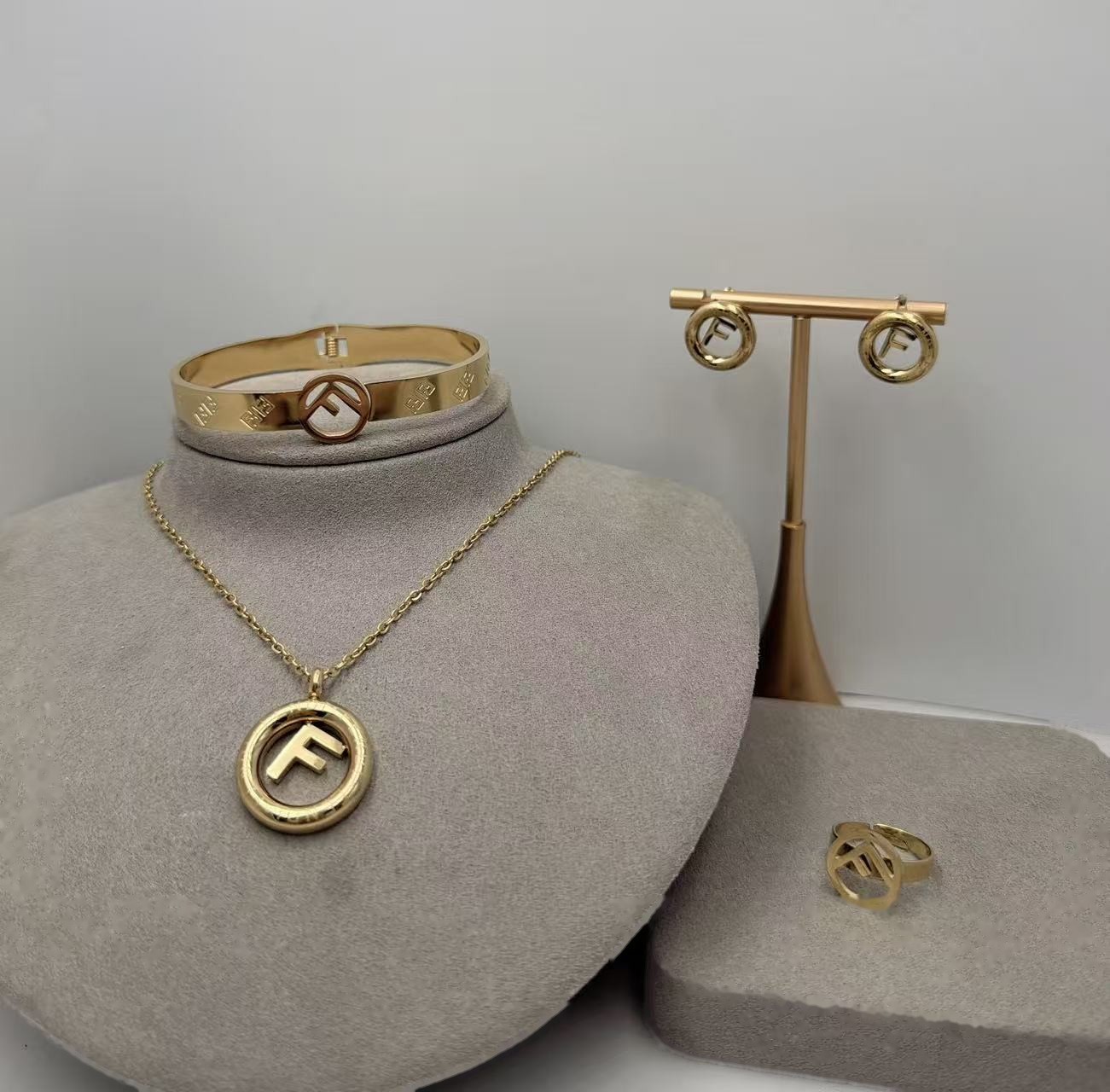Jewelry Set 0102