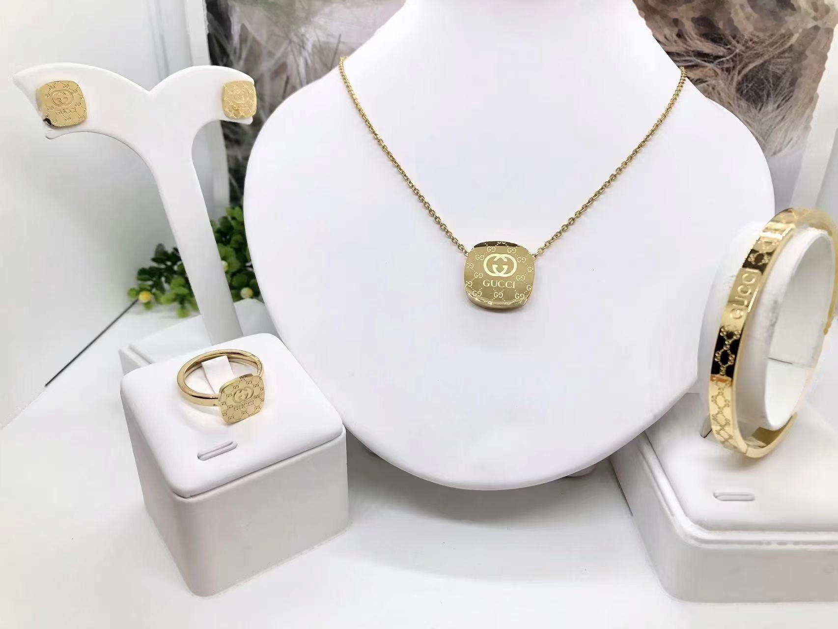 Jewelry Set 0384