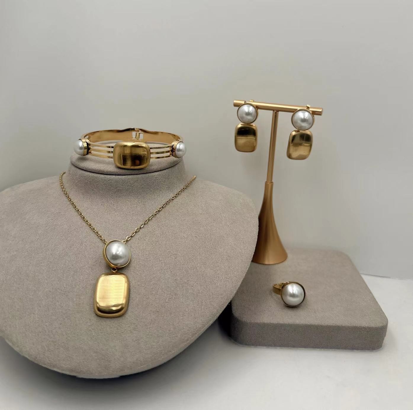 Jewelry Set 0502