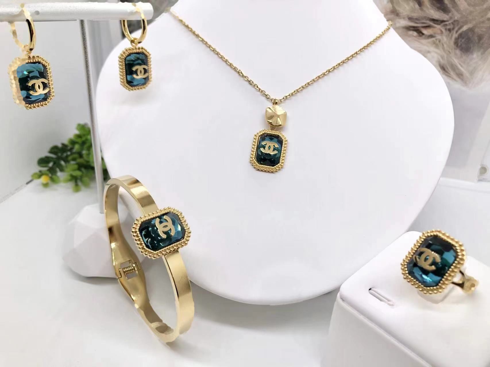 Jewelry Set 0518