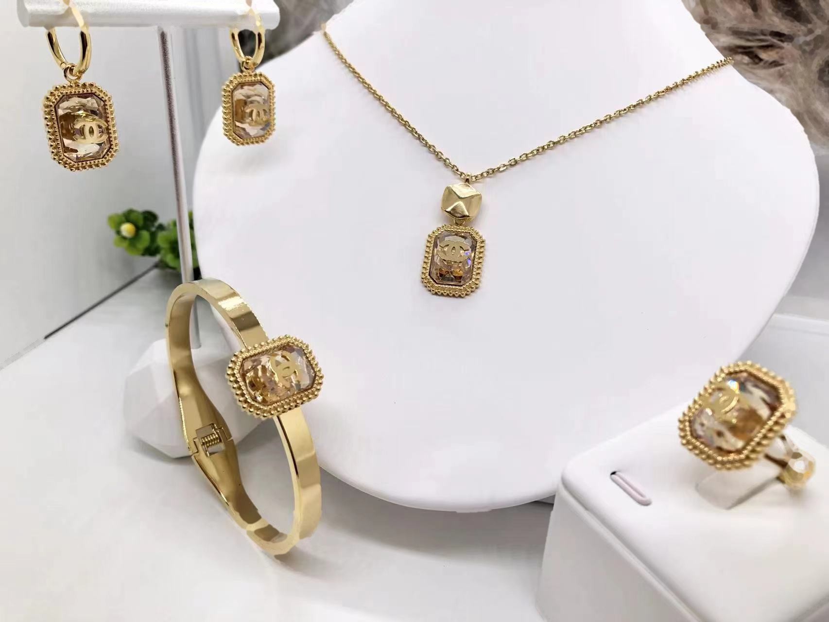 Jewelry Set 0519