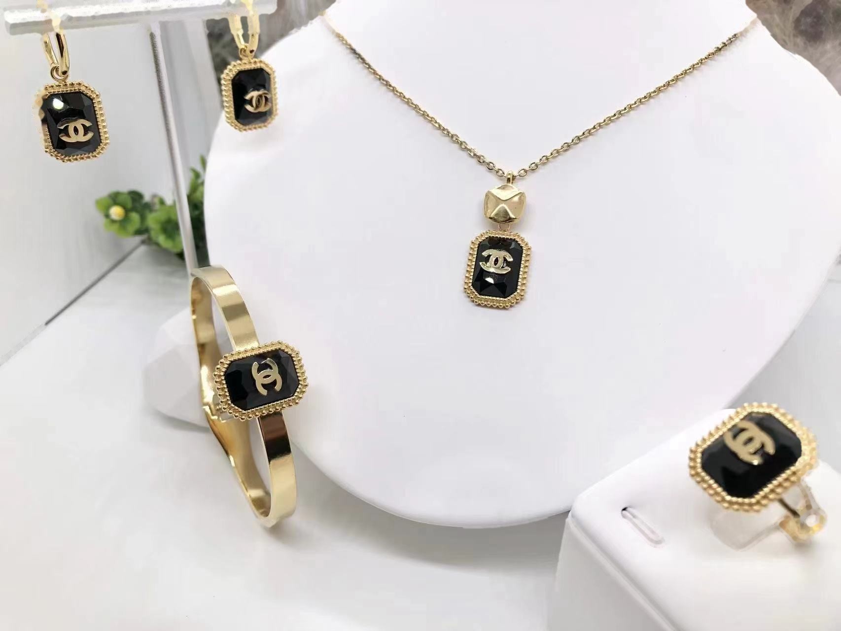 Jewelry Set 0520