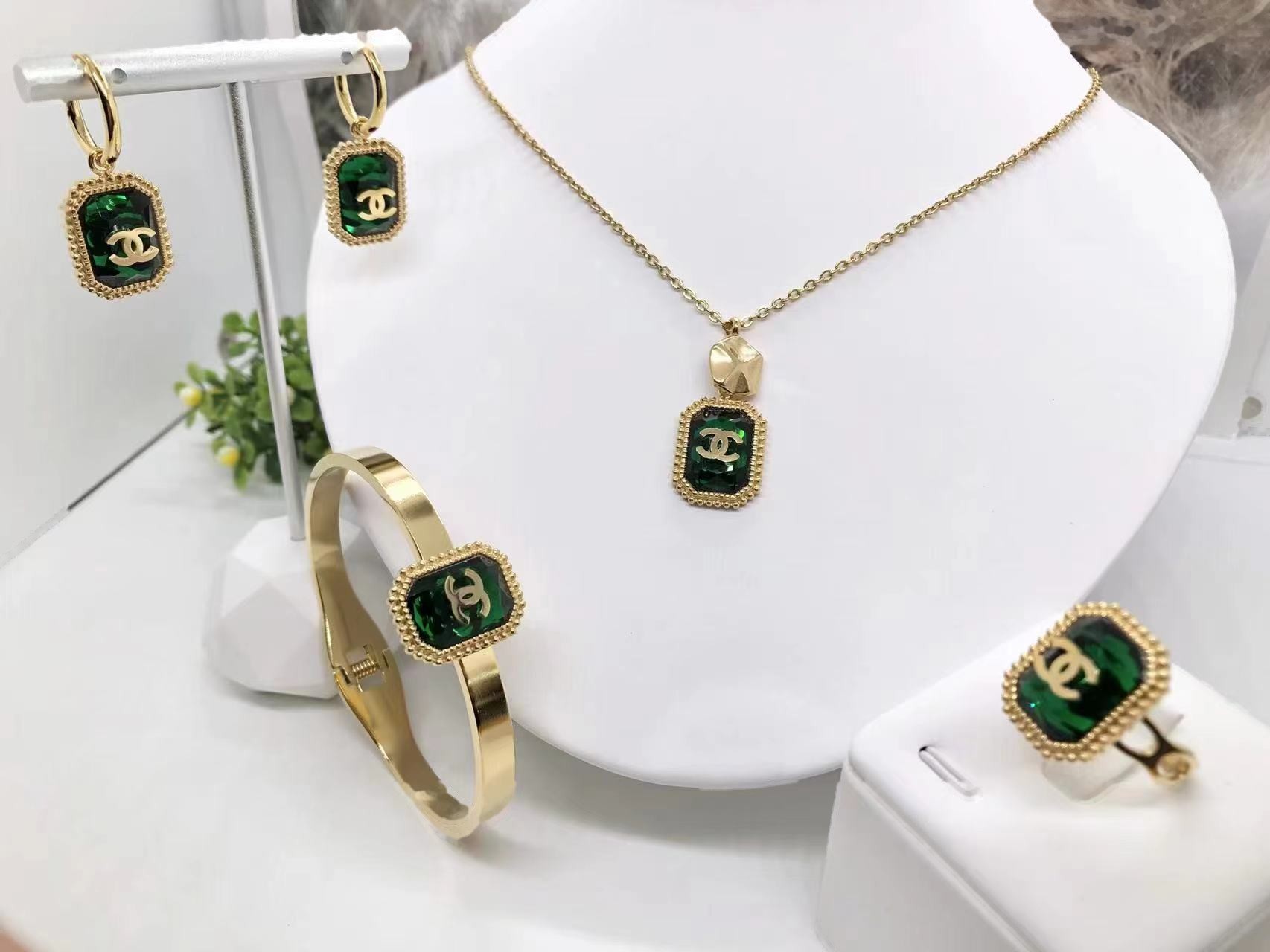 Jewelry Set 0530