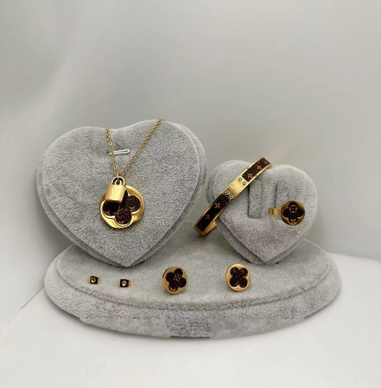 Jewelry Set 0600