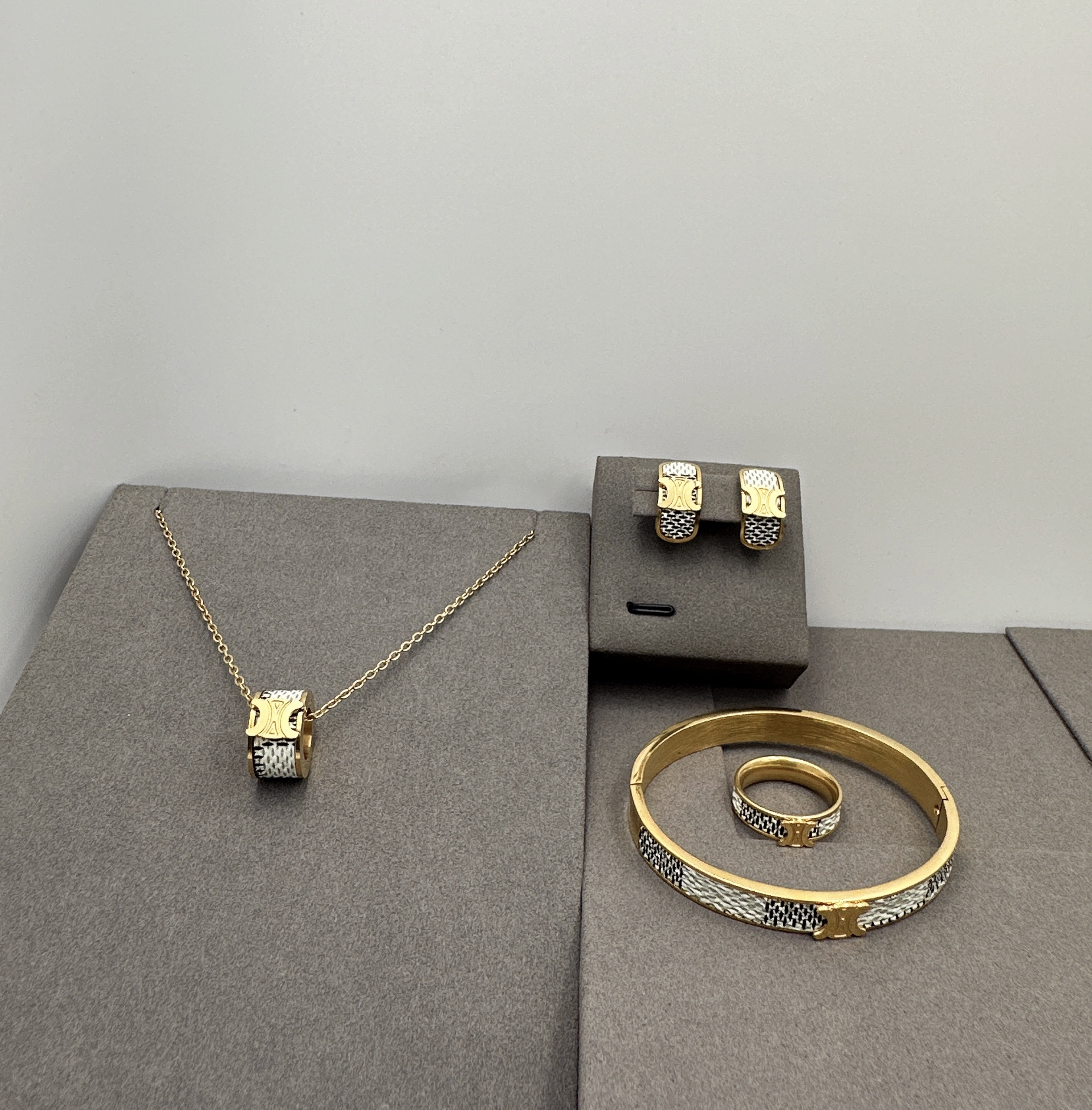 Jewelry Set 0604