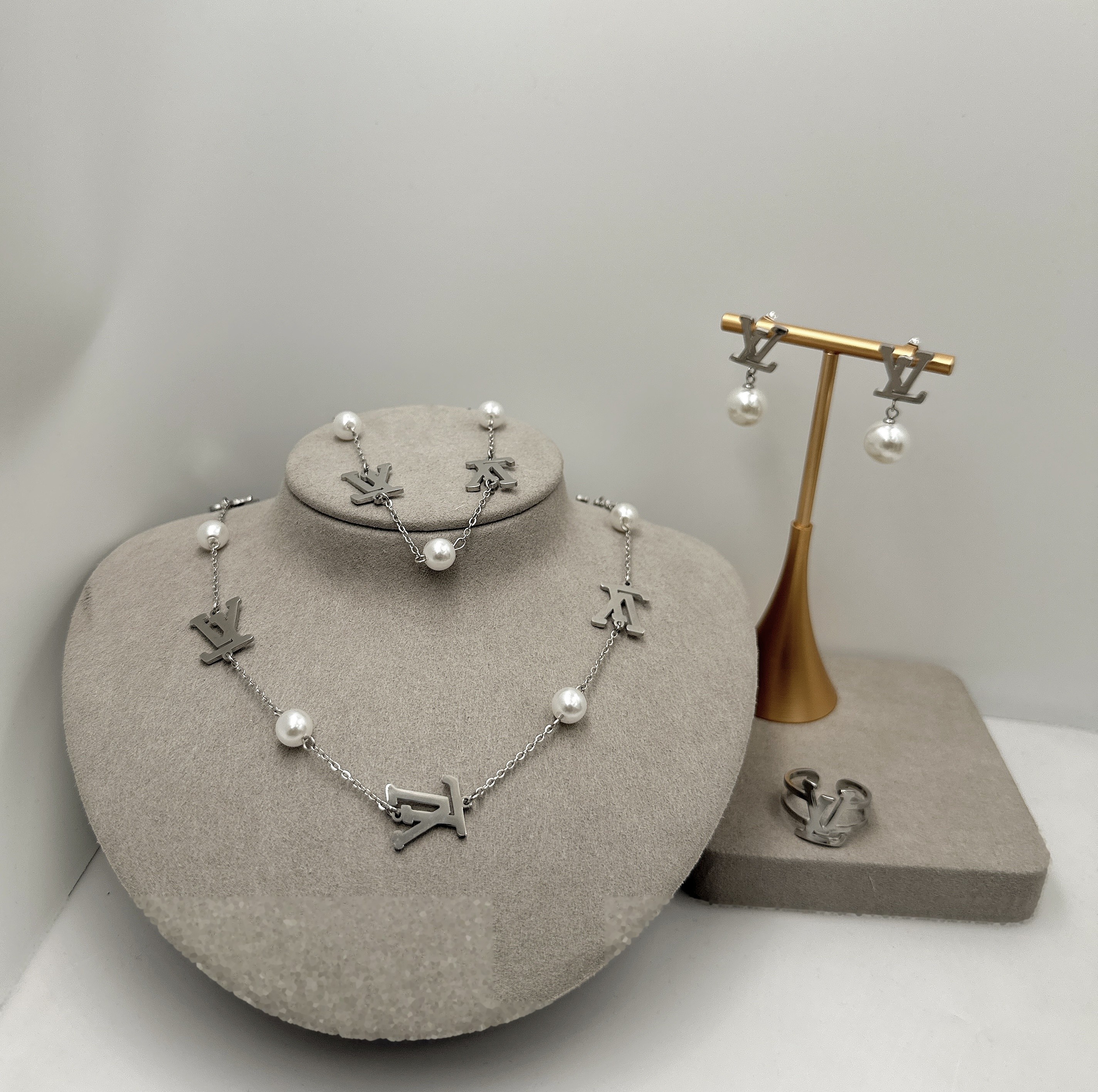 Jewelry Set 0608