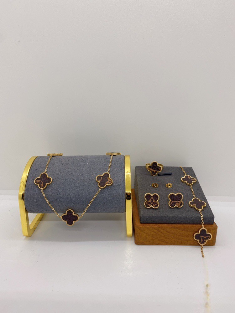 Jewelry Set 0708