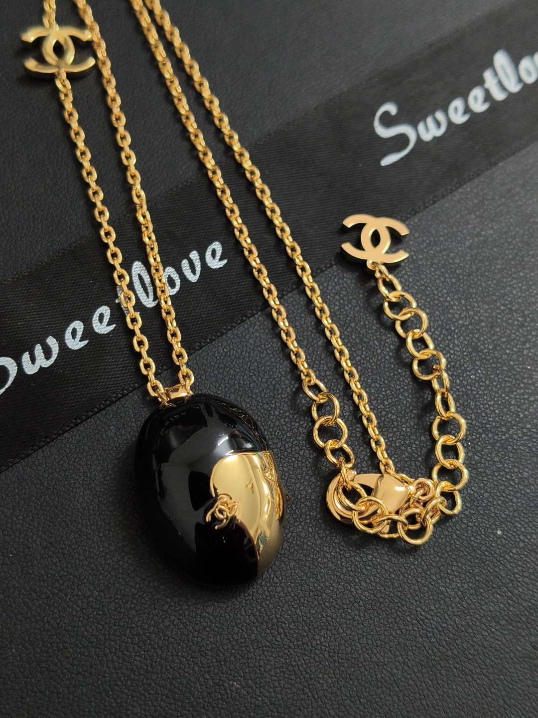 Cameo Pendant Necklace
