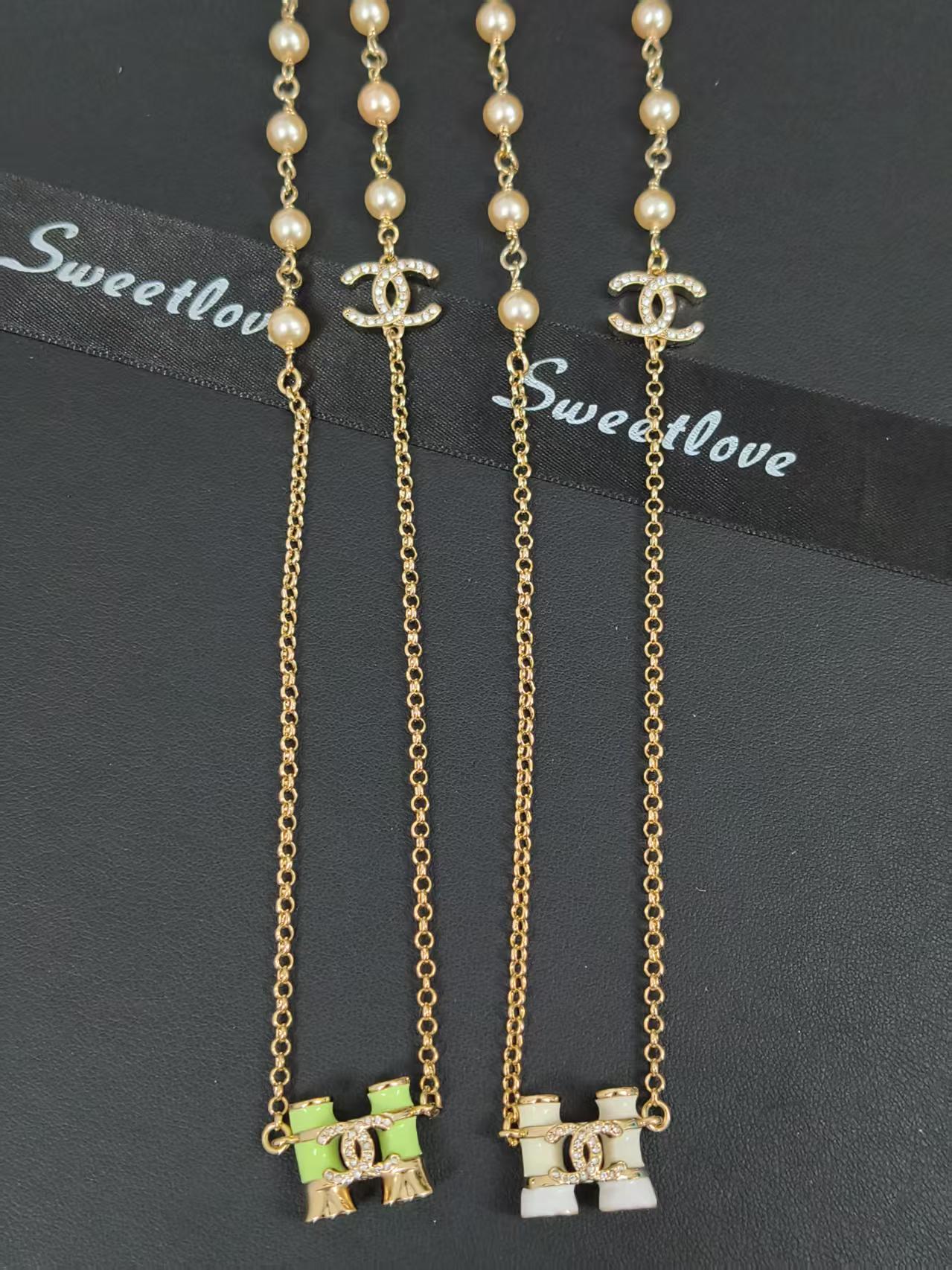 Halo Pendant Necklace