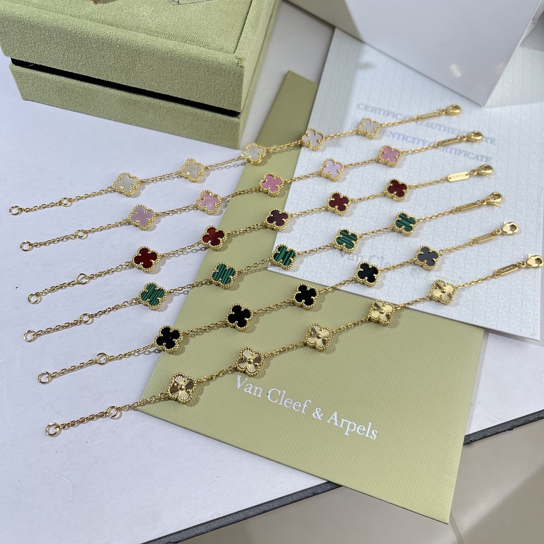 VCA Bracelet 1