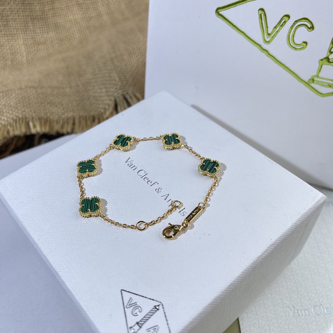VCA Bracelet 4
