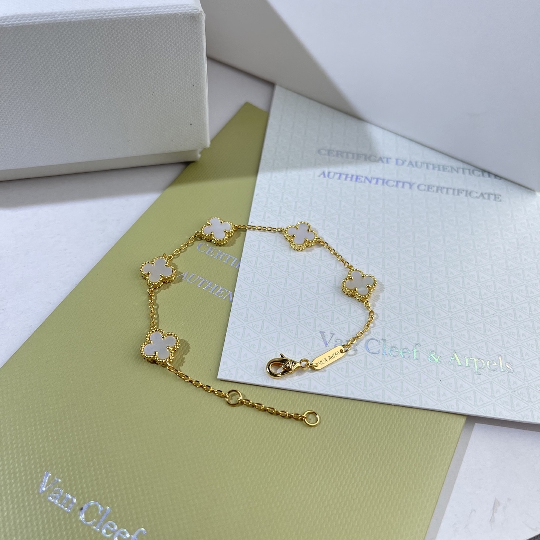 VCA Bracelet 6
