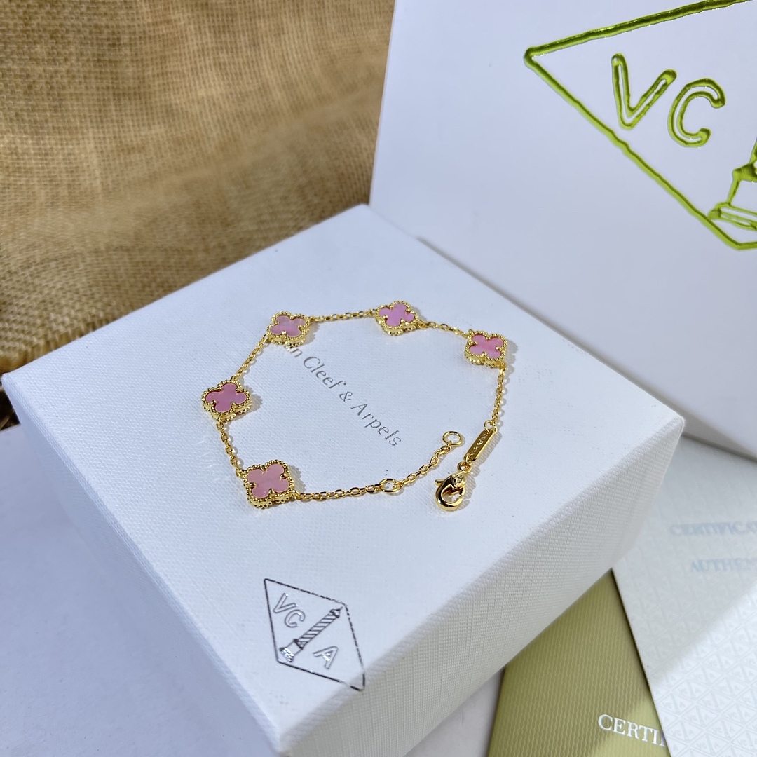 VCA Bracelet 7