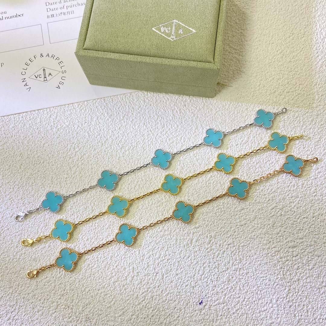VCA Bracelet 30