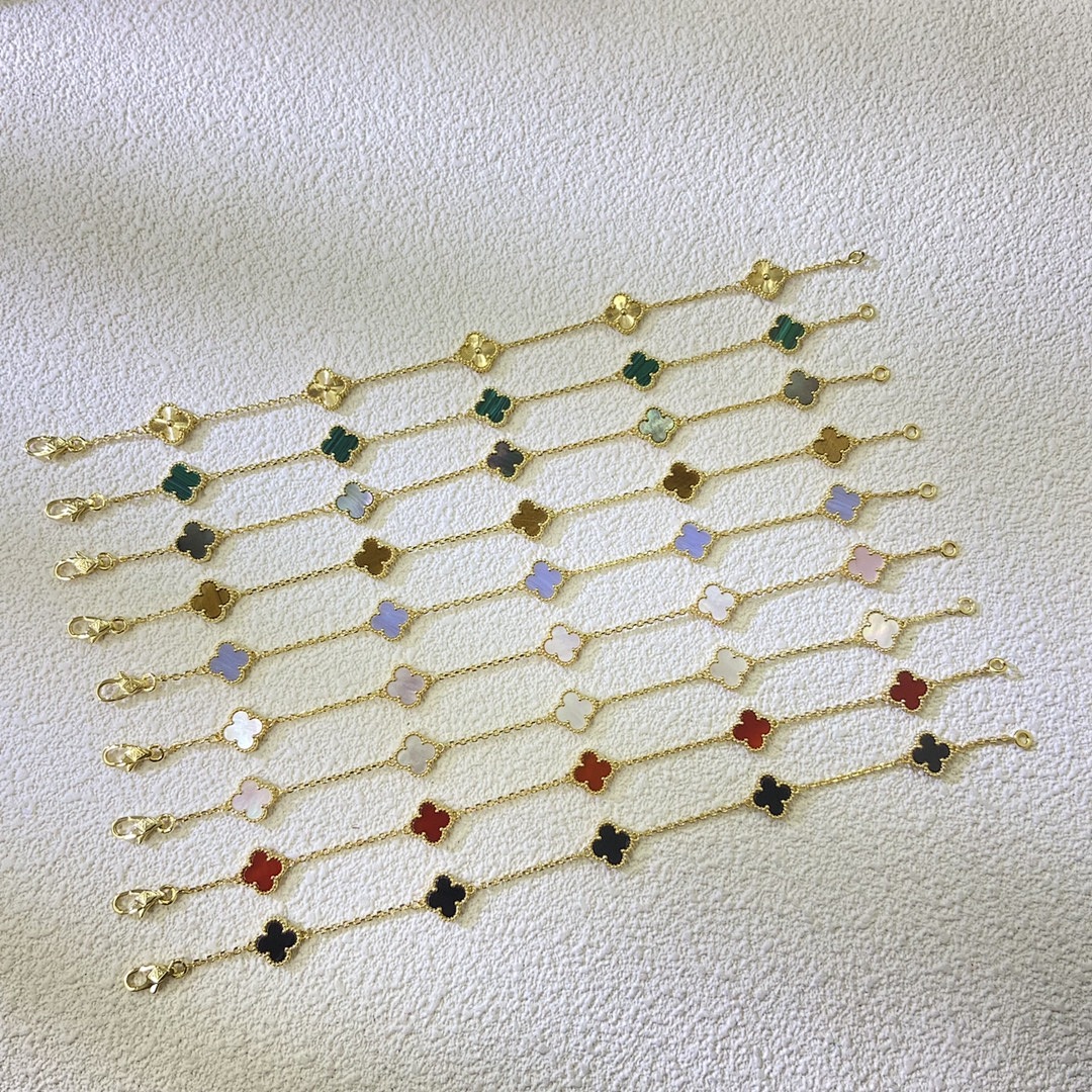 VCA Bracelet 46