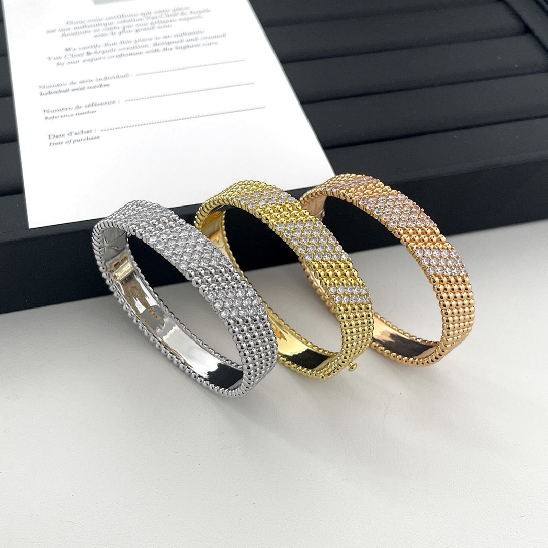 VCA Bracelet 50