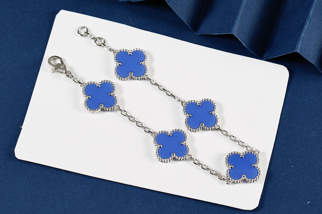 VCA Bracelet 294