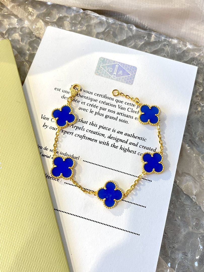 VCA Bracelet 298