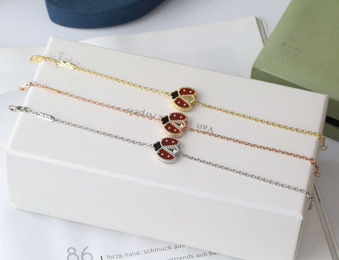 VCA Bracelet 333