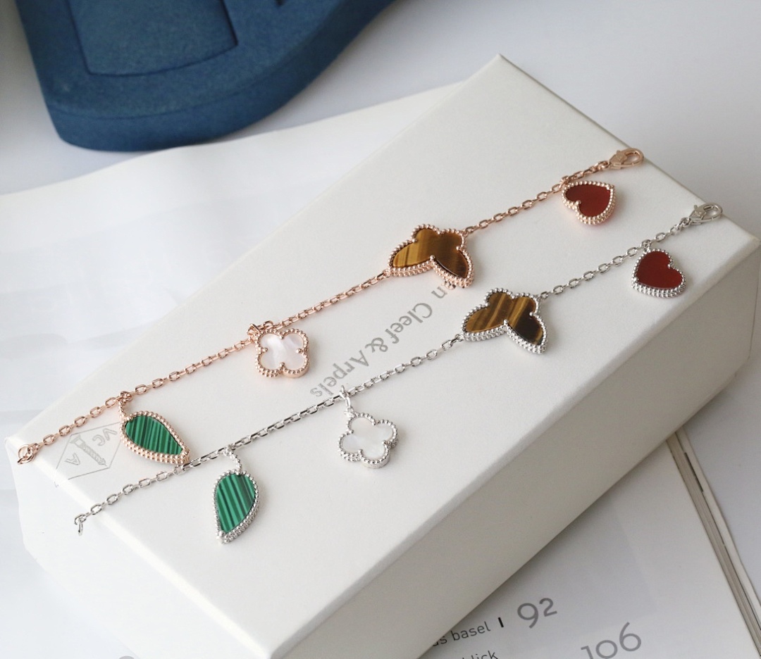 VCA Bracelet 342